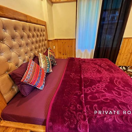 I Love Kasol Hostel & Rooftop Cafe Luaran gambar