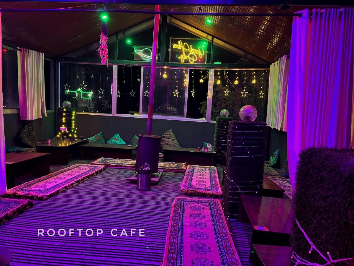 I Love Kasol Hostel & Rooftop Cafe Luaran gambar